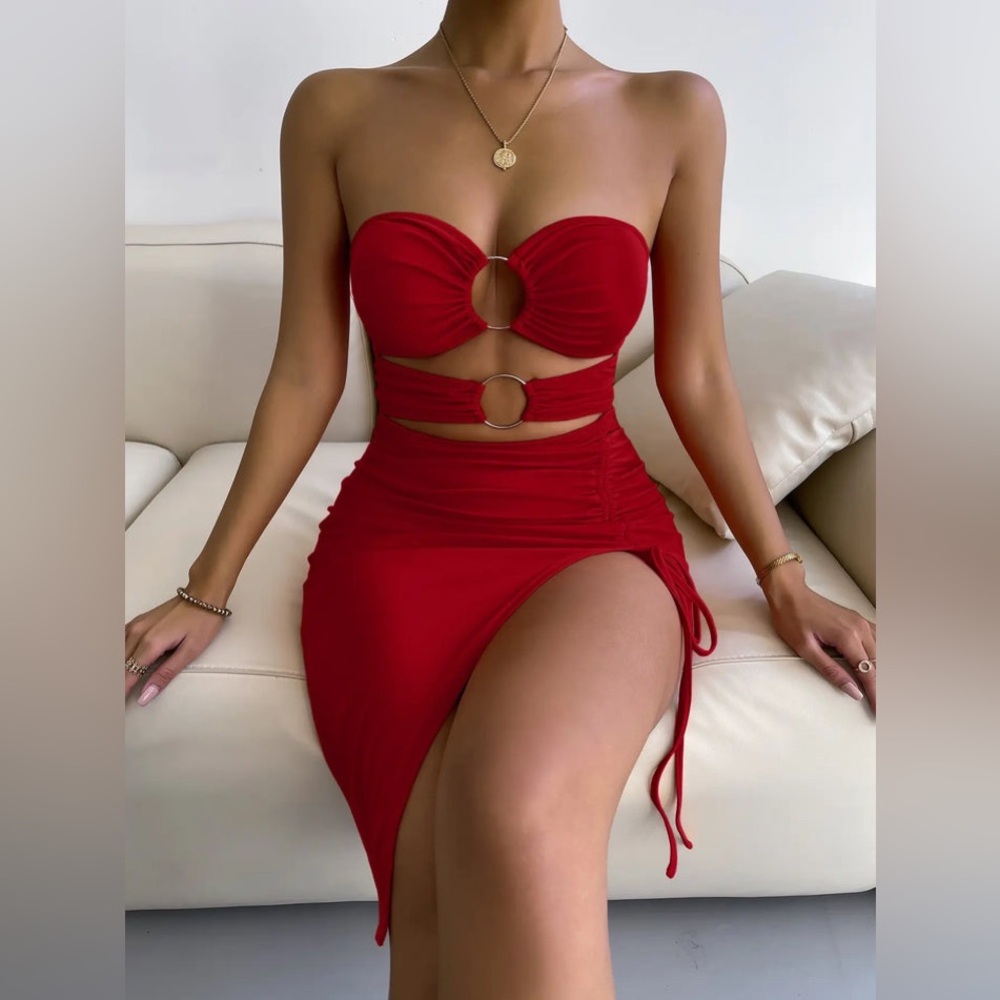 Ring Linked Ruched Leg Slit Mini Dress - Picture 5 of 6